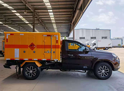 宜黄爆破器材运输车